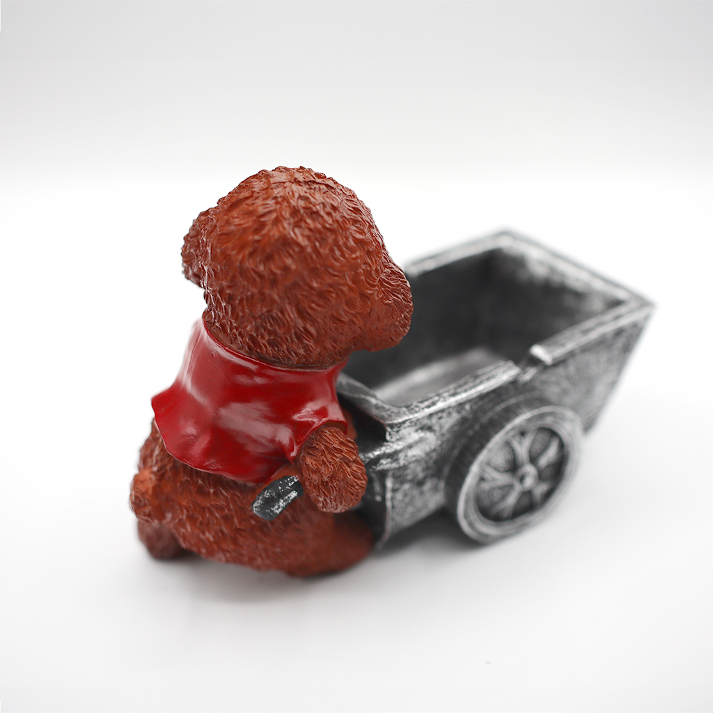 Dog with Trolley Ashtray angle 2 